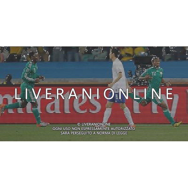 (100623) -- DURBAN, June 23, 2010 -- Nigeria\'s Kalu Uche (R) celebrates his goal during the 2010 World Cup Group B soccer match against South Korea at Moses Mabhida stadium in Durban, South Africa, on June 22, 2010. Liao Yujie)(dl) ©Photoshot/Agenzia Aldo Liverani Sas - ITALY ONLY - NIGERIA - COREA DEL SUD FIFA WORLD CUP CAMPIONATI MONDIALI SUD AFRICA 2010