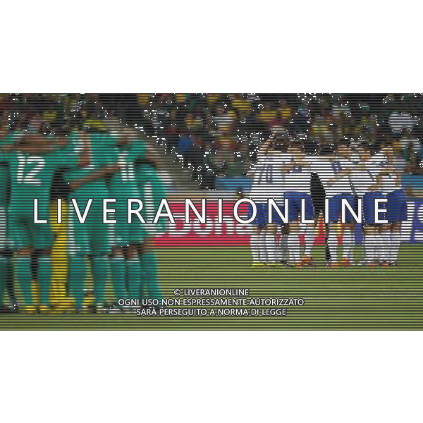 (100623) -- DURBAN, June 23, 2010 -- South Korean players (R) huddle and Nigeria\'s players huddle during their 2010 World Cup Group B soccer match at Moses Mabhida stadium in Durban, South Africa, on June 22, 2010. Liao Yujie)(dl) ©Photoshot/Agenzia Aldo Liverani Sas - ITALY ONLY - NIGERIA - COREA DEL SUD FIFA WORLD CUP CAMPIONATI MONDIALI SUD AFRICA 2010