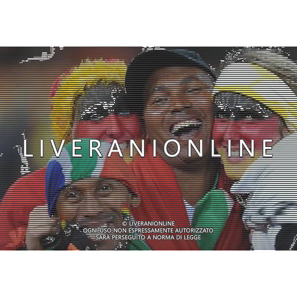 (100624) -- JOHANNESBURG, June 24, 2010 -- Fans cheer before the 2010 World Cup Group D match between Germany and Ghana in Johannesburg, South Africa, June 23, 2010. Li Ga) ©Photoshot/Agenzia Aldo Liverani Sas - ITALY ONLY - GHANA - GERMANIA FIFA WORLD CUP CAMPIONATI MONDIALI SUD AFRICA 2010