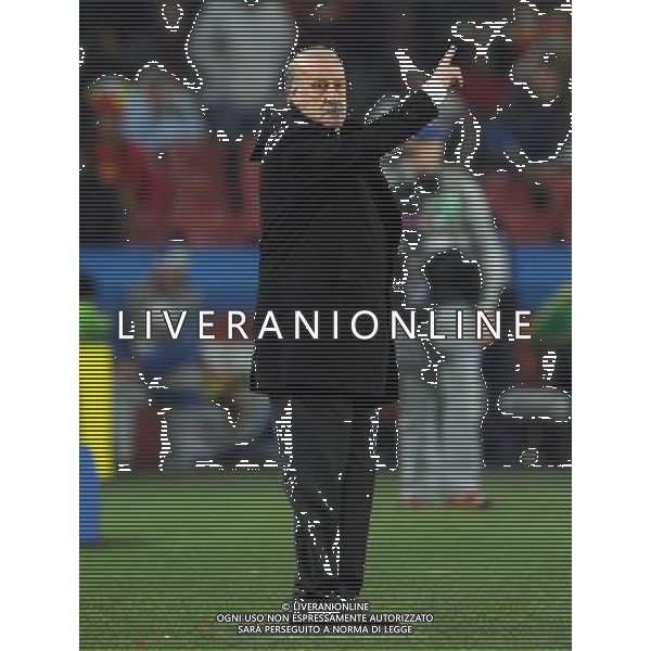 (100622) -- JOHANNESBURG, June 22, 2010 () -- Spain\'s coach Vicente del Bosque reacts during the 2010 World Cup group H soccer match against Honduras at Ellis Park Stadium in Johannesburg, South Africa, June 21, 2010. Spain won 2-0. (/Guo Yong) (kh) Photoshot/Agenzia Aldo Liverani Sas - ITALY ONLY: SPAGNA - HONDURAS FIFA WORLD CUP CAMPIONATI MONDIALI SUD AFRICA 2010