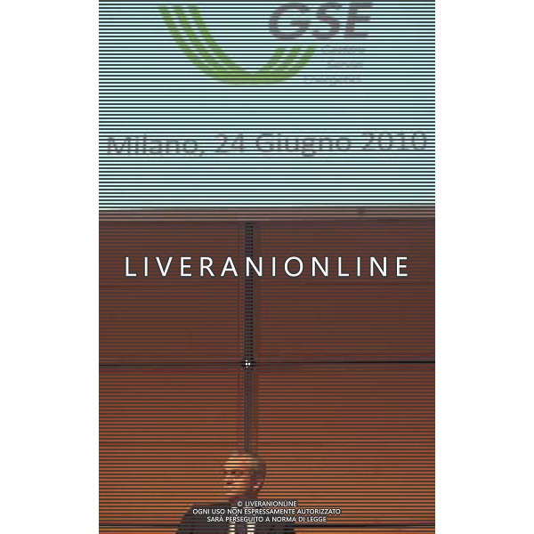 MILANO 24 GIUGNO 2010 AUDITORIUM - GRUPPO 24 0RE VIA MONTE ROSA 91 - ECONOMIA CONVEGNO GSE (GESTORE DEI SERVIZI ENERGETICI) NELLA FOTO ONOREVOLE STEFANO SCAGLIA SOTTOSEGRETARIO ALLO SVILUPPO ECONOMICO PH Fiochi/ AG ALDO LIVERANI SAS
