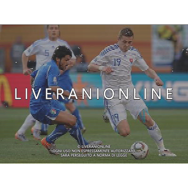 Fifa World Cup Sud Africa 2010 Match #41 Johannesburg (Ellis Park Stadium) - 24.06.2010 Slovacchia-Italia Nella Foto:kucka-gattuso /Ph.Vitez-Ag. Aldo Liverani