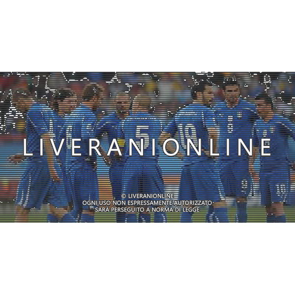 Fifa World Cup Sud Africa 2010 Match #41 Johannesburg (Ellis Park Stadium) - 24.06.2010 Slovacchia-Italia Nella Foto:cannavaro incita i compagni /Ph.Vitez-Ag. Aldo Liverani