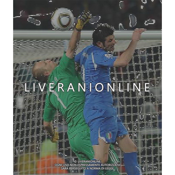 Fifa World Cup Sud Africa 2010 Match #41 Johannesburg (Ellis Park Stadium) - 24.06.2010 Slovacchia-Italia Nella Foto:mucha-iaquinta /Ph.Vitez-Ag. Aldo Liverani