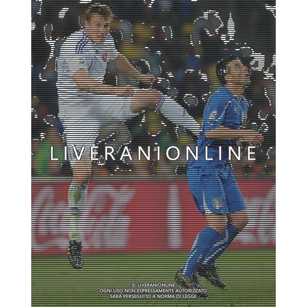 Fifa World Cup Sud Africa 2010 Match #41 Johannesburg (Ellis Park Stadium) - 24.06.2010 Slovacchia-Italia Nella Foto:Jan DURICA-Antonio DI NATALE /Ph.Vitez-Ag. Aldo Liverani