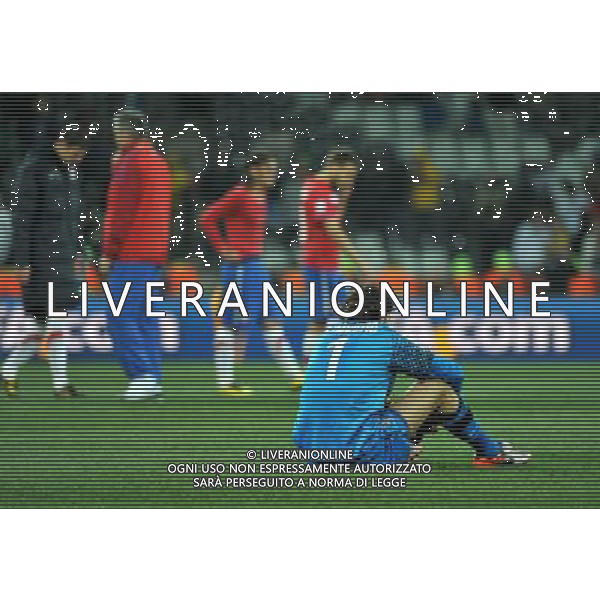 (100624) -- NELSPRUIT, June 24, 2010 () -- Serbia\'s goalkeeper Vladimir Stojkovic reacts after the 2010 World Cup Group D match against Australia in Nelspruit, South Africa, June 23, 2010. Serbia lost to Australia 1-2. Both Serbia and Australia are disqualified for the round of 16. (/Xu Suhui) ©Photoshot/Agenzia Aldo Liverani Sas - ITALY ONLY: AUSTRALIA - SERBIA FIFA WORLD CUP CAMPIONATI MONDIALI SUD AFRICA 2010