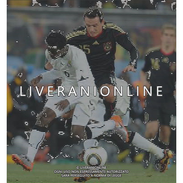 (100624) -- JOHANNESBURG, June 24, 2010 () -- Germany\'s Piotr Trochowski (front R) vies for the ball during the 2010 World Cup Group D match against Ghana in Johannesburg, South Africa, June 23, 2010. Germany won the match 1-0. Both Germany and Ghana are qualified for the round of 16. (/Li Ga) ©Photoshot/Agenzia Aldo Liverani Sas - ITALY ONLY: GERMANIA - GHANA FIFA WORLD CUP CAMPIONATI MONDIALI SUD AFRICA 2010