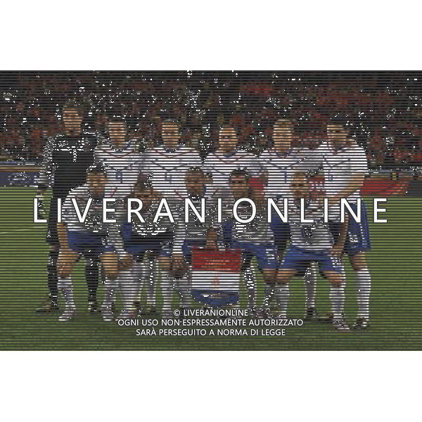 (100625) -- CAPE TOWN, June 25, 2010 -FORMAZIONE OLANDA- The Netherlands soccer team poses for a picture before the Group E last round match between Netherlands and Cameroon at 2010 FIFA World Cup at Green Point stadium in Cape Town, South Africa, on June 24, 2010. Xing Guangli) (xm) ©Photoshot/Agenzia Aldo Liverani Sas - ITALY ONLY: OLANDA - CAMERUN FIFA WORLD CUP CAMPIONATI MONDIALI SUD AFRICA 2010