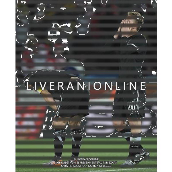 (100624) -- POLOKWANE, June 24, 2010 -- New Zealand\'s Chris Wood (R) reacts after the 2010 World Cup Group F soccer match against Paraguay at Peter Mokaba stadium in Polokwane, South Africa, June 24, 2010. The match tied 0-0 and New Zealand failed to progress to the next round. Li Ga) (kh) ©Photoshot/Agenzia Aldo Liverani Sas - ITALY ONLY: PARAGUAY - NUOVA ZELANDA FIFA WORLD CUP CAMPIONATI MONDIALI SUD AFRICA 2010