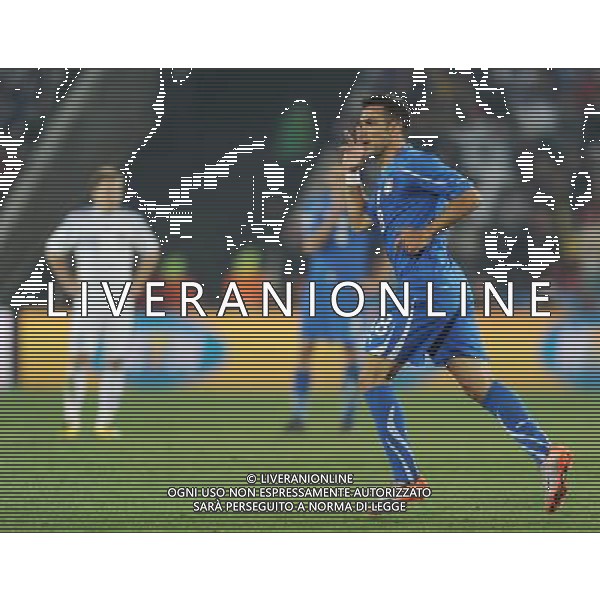 (100624) -- JOHANNESBURG, June 24, 2010 -- Italy\'s Fabio Quagliarella celebrates his scoring during the 2010 World Cup Group F soccer match against Slovakia at Ellis Park stadium in Johannesburg, South Africa, June 24, 2010. Italy lost 2-3 and failed to progress to the next round. Guo Yong) (kh) ©Photoshot/Agenzia Aldo Liverani Sas - ITALY ONLY: SLOVACCHIA - ITALIA FIFA WORLD CUP CAMPIONATI MONDIALI SUD AFRICA 2010