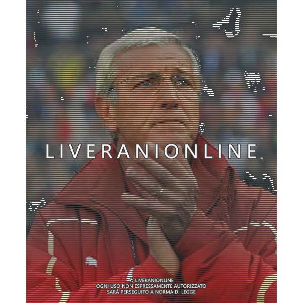 (100624) -- JOHANNESBURG, June 24, 2010 -- Italy\'s coach Marcello Lippi reacts during the 2010 World Cup Group F soccer match against Slovakia at Ellis Park stadium in Johannesburg, South Africa, June 24, 2010. Italy lost 2-3 and failed to progress to the next round. Wang Yuguo) (kh) ©Photoshot/Agenzia Aldo Liverani Sas - ITALY ONLY: SLOVACCHIA - ITALIA FIFA WORLD CUP CAMPIONATI MONDIALI SUD AFRICA 2010