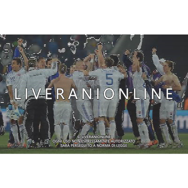 (100624) -- JOHANNESBURG, June 24, 2010 -- Slovakia\'s players celebrate after the 2010 World Cup Group F soccer match against Italy at Ellis Park stadium in Johannesburg, South Africa, June 24, 2010. Slovakia won 3-2 and progressed to the next round. Guo Yong) (kh) ©Photoshot/Agenzia Aldo Liverani Sas - ITALY ONLY: SLOVACCHIA - ITALIA FIFA WORLD CUP CAMPIONATI MONDIALI SUD AFRICA 2010