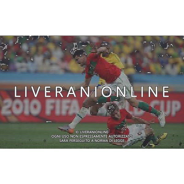 PORTOGALLO - BRASILE CAMPIONATI MONDIALI SUDAFRICA 2010 FIFA WORLD CUP SOUTH AFRICA, Match 45, 25/06/2010 POR-BRA, Portugal-Brazil, Portugal-Brasilien, nella foto PEPE, FABIO COENTRAO copyright by firo sportphoto/Agenzia Aldo Liverani Sas ITALY ONLY - EDITORIAL USE ONLY -