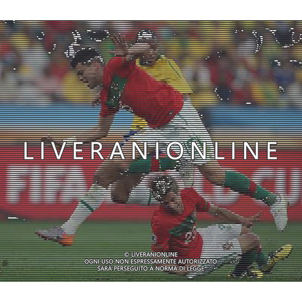CALCIO SPORT 25.06.2010 COPPA DEL MONDO 2010 WM 2010 Sudafrica, 2010 FIFA WORLD CUP SOUTH AFRICA, Match 45, portogallo brasile POR-BRA, Portugal-Brazil, Portugal-Brasilien, 0:0 nella foto PEPE, POR - FABIO COENTRAO ph firo/ ALDO LIVERANI SAS
