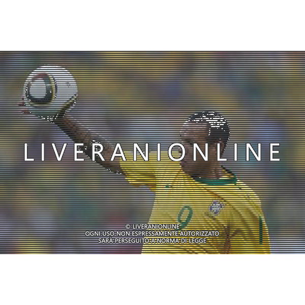 (100625) -- DURBAN, June 25, 2010 -- Brazil\'s Luis Fabiano competes during the Group G last round match against Portugal at 2010 FIFA World Cup, at Moses Mabhida stadium in Durban, South Africa, on June 25, 2010. Liao Yujie) (dl) MONDIALI DI CALCIO SUDAFRICA 2010 PORTOGALLO BRASILE CALCIO SPORT ©PHOTOSHOT/ALDO LIVERANI ITALY ONLY