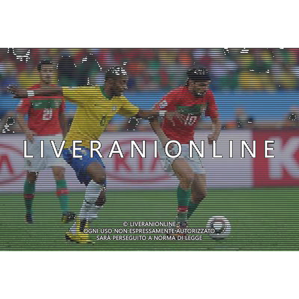 (100625) -- DURBAN, June 25, 2010 -- Brazil\'s Michel Bastos (L) vies with Danny of Portugal during the Group G last round match at 2010 FIFA World Cup, at Moses Mabhida stadium in Durban, South Africa, on June 25, 2010. Chen Haitong) (dl) MONDIALI DI CALCIO SUDAFRICA 2010 PORTOGALLO BRASILE CALCIO SPORT ©PHOTOSHOT/ALDO LIVERANI ITALY ONLY