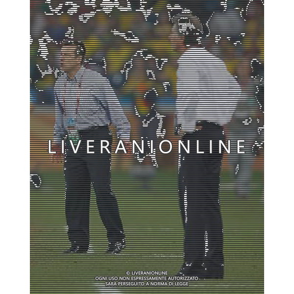 (100626) -- DURBAN, June 26, 2010 -- Brazil\'s head coach Dunga (L) reacts during the Group G last round match against Portugal at 2010 FIFA World Cup, at Moses Mabhida stadium in Durban, South Africa, on June 25, 2010. The match tied 0-0. Both Brazil and Portugal are qualified for the round of 16. Liao Yujie) (dl) MONDIALI DI CALCIO SUDAFRICA 2010 PORTOGALLO BRASILE CALCIO SPORT ©PHOTOSHOT/ALDO LIVERANI ITALY ONLY