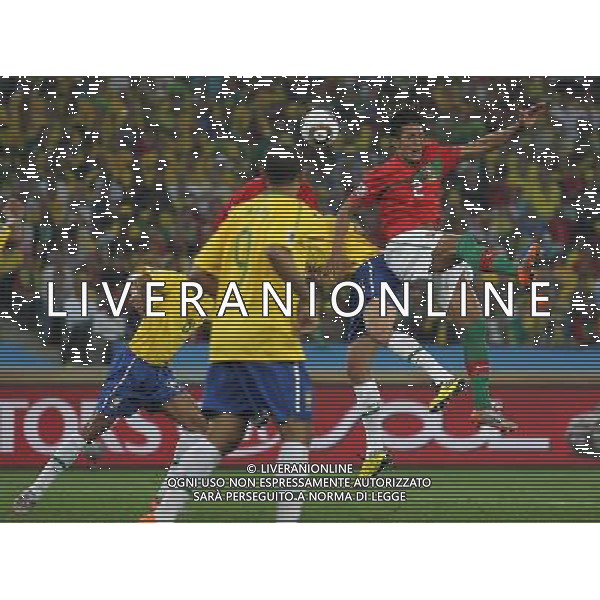 (100626) -- DURBAN, June 26, 2010 -- Brazil\'s Lucio (2nd R) vies with Bruno Alves (1st R) of Portugal during the Group G last round match at 2010 FIFA World Cup, at Moses Mabhida stadium in Durban, South Africa, on June 25, 2010. The match tied 0-0. Both Brazil and Portugal are qualified for the round of 16. Liao Yujie) (dl) MONDIALI DI CALCIO SUDAFRICA 2010 PORTOGALLO BRASILE CALCIO SPORT ©PHOTOSHOT/ALDO LIVERANI ITALY ONLY