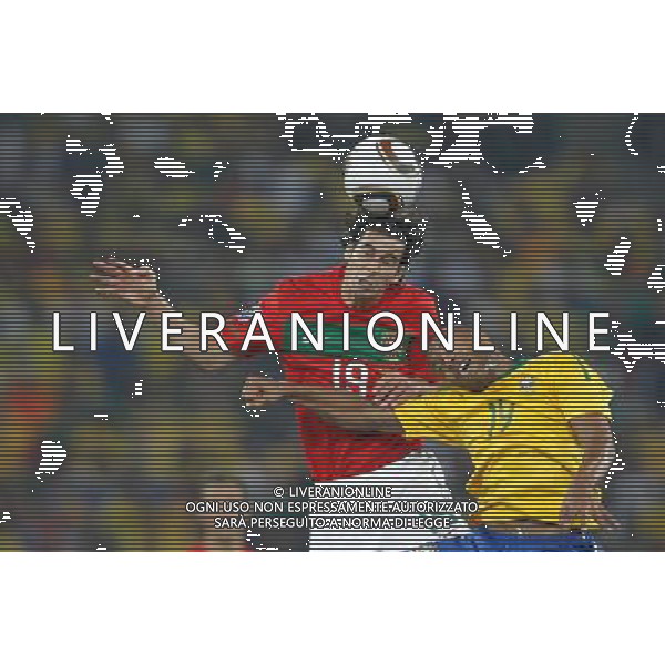 (100626) -- DURBAN, June 26, 2010 -- Brazil\'s Julio Baptista (R) vies with Tiago of Portugal during the Group G last round match at 2010 FIFA World Cup, at Moses Mabhida stadium in Durban, South Africa, on June 25, 2010. The match tied 0-0. Both Brazil and Portugal are qualified for the round of 16. Liao Yujie) (dl) MONDIALI DI CALCIO SUDAFRICA 2010 PORTOGALLO BRASILE CALCIO SPORT ©PHOTOSHOT/ALDO LIVERANI ITALY ONLY