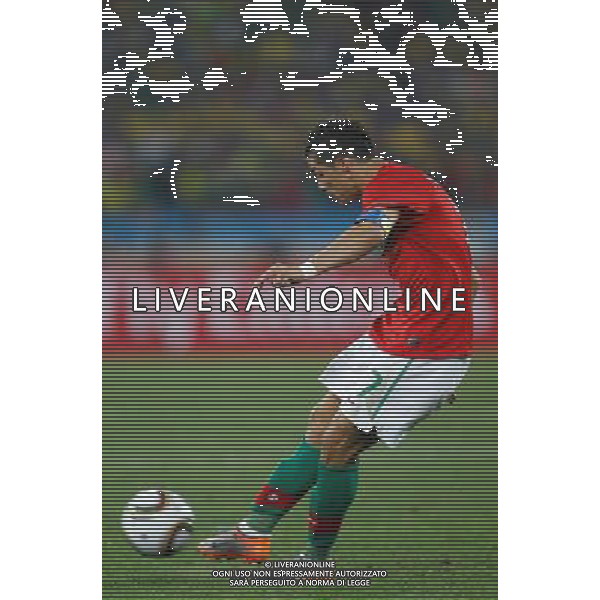 (100625) -- DURBAN, June 25, 2010 -- Cristiano Ronaldo competes during the Group G last round match against Brazil at 2010 FIFA World Cup, at Moses Mabhida stadium in Durban, South Africa, on June 25, 2010. The match tied 0-0. Both Brazil and Portugal are qualified for the round of 16. Liao Yujie) (dl) MONDIALI DI CALCIO SUDAFRICA 2010 PORTOGALLO BRASILE CALCIO SPORT ©PHOTOSHOT/ALDO LIVERANI ITALY ONLY