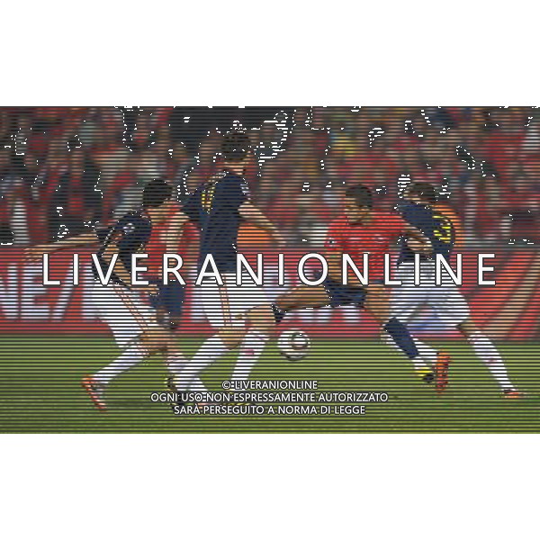 (100626) -- TSHWANE, June 26, 2010 -- Alexis Sanchez (2nd R) of Chile vies with a player of Spain during the Group H last round match at 2010 FIFA World Cup, at Loftus Verfeld stadium in Tshwane, South Africa, on June 25, 2010. Li Ga) (fym) CILE SPAGNA MONDIALI SUDAFRICA 2010 ©PHOTOSHOT/ALDO LIVERANI ONLY ITALY