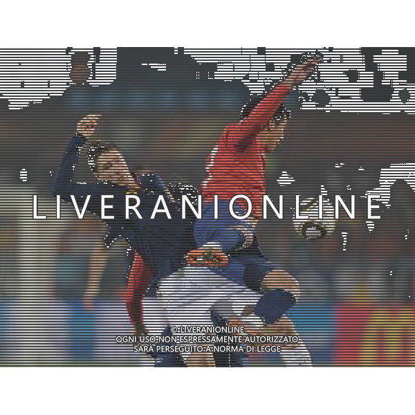 (100626) -- TSHWANE, June 26, 2010 -- Alexis Sanchez (R) of Chile vies with Fernando Torres of Spain during the Group H last round match at 2010 FIFA World Cup, at Loftus Verfeld stadium in Tshwane, South Africa, on June 25, 2010. Guo Yong) (fym) CILE SPAGNA MONDIALI SUDAFRICA 2010 ©PHOTOSHOT/ALDO LIVERANI ONLY ITALY