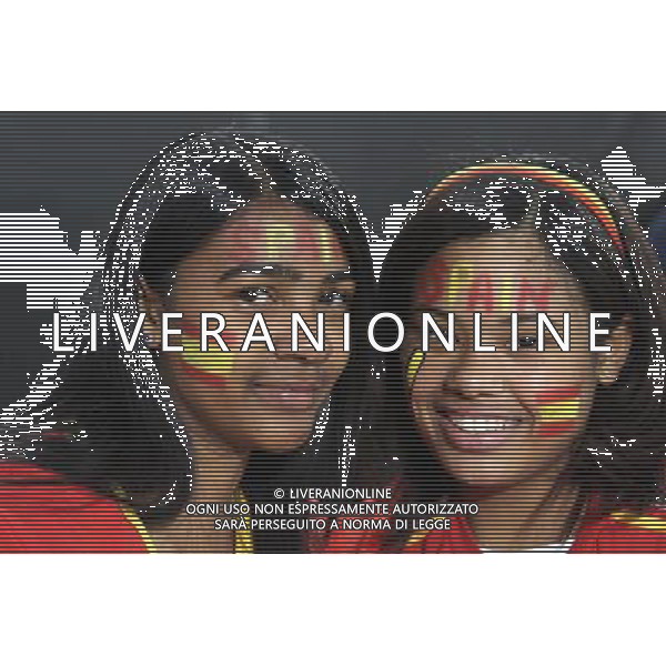 (100626) -- TSHWANE, June 26, 2010 -- Fans of Spain cheer prior to the Group H last round match between Chile and Spain at 2010 FIFA World Cup, at Loftus Verfeld stadium in Tshwane, South Africa, on June 25, 2010. Xing Guangli) (fym) CILE SPAGNA MONDIALI SUDAFRICA 2010 ©PHOTOSHOT/ALDO LIVERANI ONLY ITALY