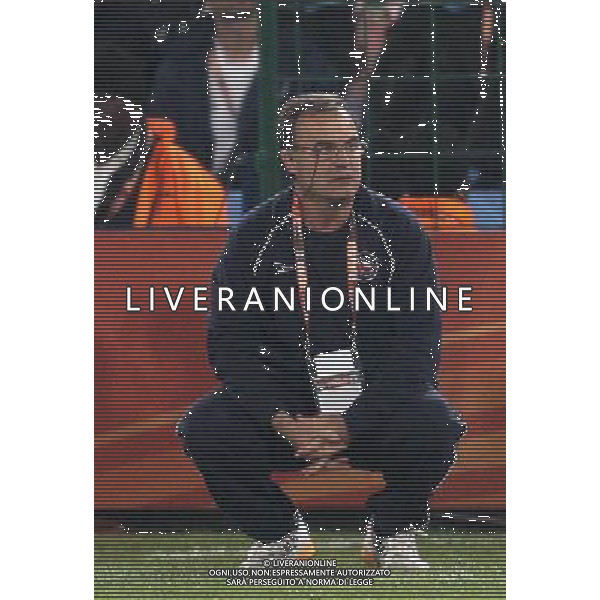(100626) -- TSHWANE, June 26, 2010 -- Chile\'s head coach Marcelo Bielsa reacts prior to the Group H last round match against Spain at 2010 FIFA World Cup, at Loftus Verfeld stadium in Tshwane, South Africa, on June 25, 2010. Xing Guangli) (fym) CILE SPAGNA MONDIALI SUDAFRICA 2010 ©PHOTOSHOT/ALDO LIVERANI ONLY ITALY