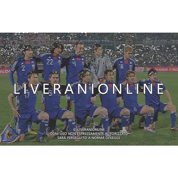 (100625) -- RUSTENBURG, June 25, 2010 () -- Japan\'s players pose for group pictures prior to the Group E last round match against Denmark at 2010 FIFA World Cup, at Royal Bafokeng stadium in Rustenburg, South Africa, on June 24, 2010. Japan won 3-1 and qualifies for the next round. (/Xu Suhui) (dl) CALCIO SPORT DANIMARCA GIAPPONE MONDIALI DI CALCIO SUDAFRICA 2010 ©PHOTSHOT/ALDO LIVERANI ITALY ONLY