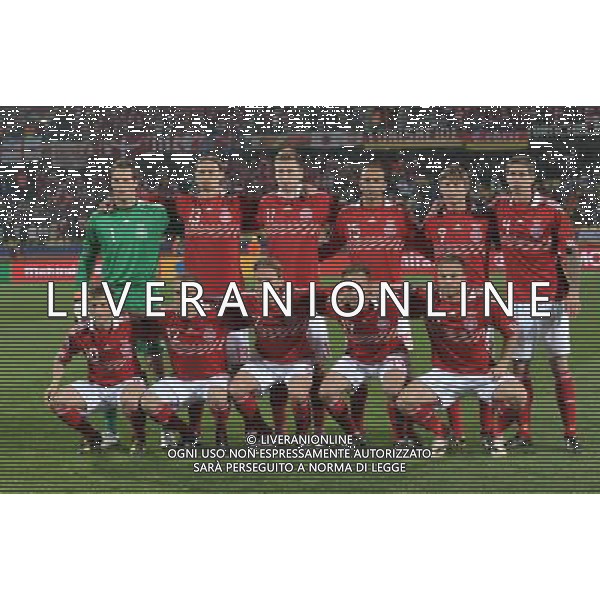 (100625) -- RUSTENBURG, June 25, 2010 () -- Denmark\'s players pose for group pictures prior to the Group E last round match against Japan at 2010 FIFA World Cup, at Royal Bafokeng stadium in Rustenburg, South Africa, on June 24, 2010. Japan won 3-1 and qualifies for the next round. (/Xu Suhui) (dl) CALCIO SPORT DANIMARCA GIAPPONE MONDIALI DI CALCIO SUDAFRICA 2010 ©PHOTSHOT/ALDO LIVERANI ITALY ONLY