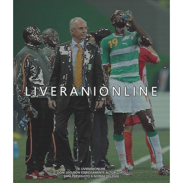 (100626) -- NELSPRUIT, June 26, 2010 -- Cote d\'Ivoire\'s head coach Sven Goran Eriksson reacts during the Group G last round match against Democratic People\'s Republic of Korea (DPRK) at 2010 FIFA World Cup, at Mbombela Stadium in Nelspruit, South Africa, on June 25, 2010. Cote d\'Ivoire won 3-0 and both teams failed to progress to the next round. Wang Yuguo)(fym) COSTA D\'AVORIO COREA DEL NORD FIFA WORLD CUP 2010 SUDAFRICA CALCIO SPORT ©PHOTOSHOT/ALDO LIVERANI ITALY ONLY