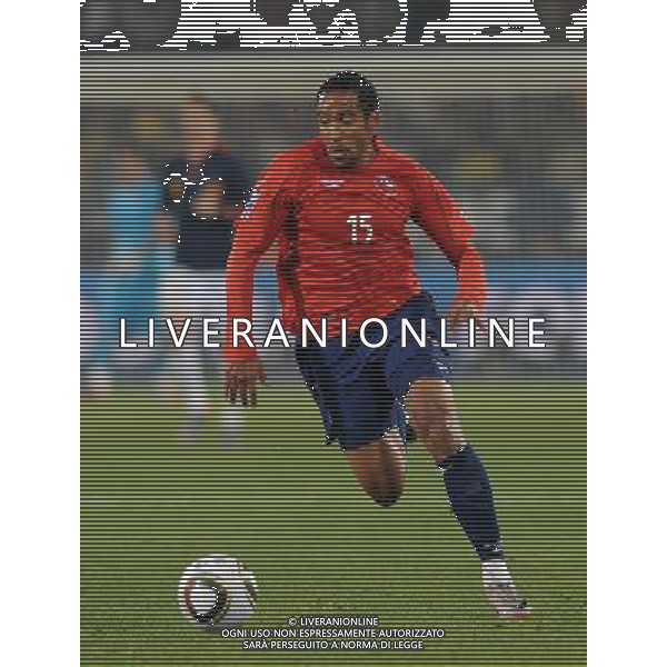 Fifa World Cup Sud Africa 2010 Match #47 Tshwane/Pretoria (Lotus Versfeld Stadium) - 25.06.2010 Cile-Spagna Nella Foto:Jean BEAUSEJOUR /Ph.Vitez-Ag. Aldo Liverani