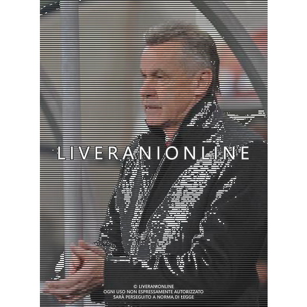 (100626) -- BLOEMFONTEIN, June 26, 2010 --SWITZERLAND VS HONDURAS nella foto Switzerland\'s head coach Ottmar Hitzfeld reacts during the Group H last round match against Honduras at 2010 FIFA World Cup, at Free State stadium in Bloemfontein, South Africa, on June 25, 2010. The match tied 0-0. Both teams failed to progress to the next round. Xu Suhui) (dl) AG ALDO LIVERANI-PHOTOSHOT-ONLY ITALY