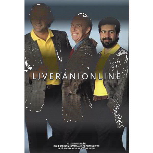 TRASMISSIONE TELEVISIVA \'ROBA DA MATTI\' 2006 NELLA FOTO GERRY SCOTTI-DAVIDE MENGACCI-LELLO ARENA AG ALDO LIVERANI