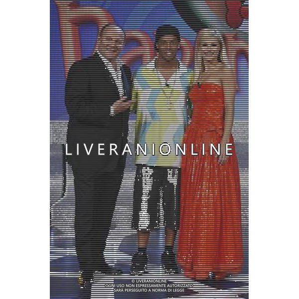TRASMISSIONE TELEVISIVA\'PAPERISSIMA \' 2008 NELLA FOTO GERRY SCOTTI E MICHELLE HUNZIKER IN COMPAGNIA DI RONALDINHO, OSPITE DELLA PRIMA PUNTATA AG ALDO LIVERANI