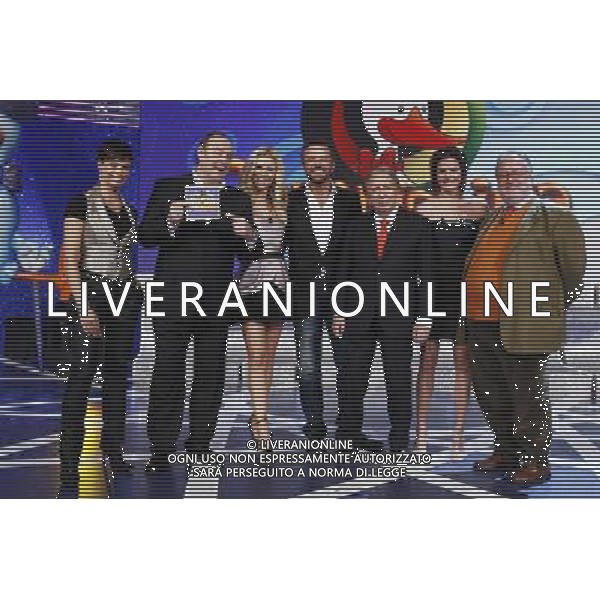TRASMISSIONE TELEVISIVA\'PAPERISSIMA \' 2008 NELLA FOTO Natalia Estrada, Gerry Scotti, Michelle Hunziker, Christian De Sica, Mike Bongiorno, Edelfa Chiara Masciotta, Edoardo Raspelli AG ALDO LIVERANI