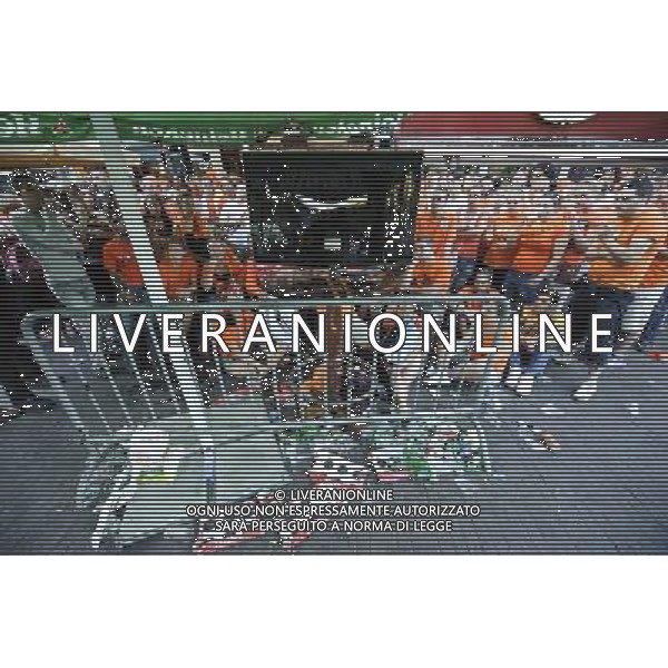 Fans of the Dutch soccer team watch the World Cup soccer final match between Netherlands and Spain in Amsterdam, Netherlands on 2010-07-11 Spain defeated the Dutch with a 1-0 score in extra time. by Wiktor Dabkowski ©Photoshot/Agenzia Aldo Liverani Sas - ITALY ONLY - Amsterdam: La delusione dei tifosi della squadra di calcio olandese durante la finale dei Mondiali di calcio tra Olanda e Spagna. La Spagna ha sconfitto gli olandesi con un punteggio di 1-0 nei tempi supplementari