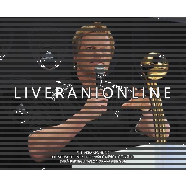 (100709) -- JOHANNESBURG, July 9, 2010 -- Former \'Golden Ball Award\' winner Oliver Kahn of Germany speaks during the official announcement of the 10 nominees of the 2010 FIFA World Cup \'Golden Ball Award\' for the best players of the tournament during a press conference in Johannesburg, South Africa, on July 9, 2010. Guo Yong) (zc) ©Photoshot/Agenzia Aldo Liverani Sas - ITALY ONLY - Johannesburg: L\'ex vincitore della Germania \'Golden Ball Award\' Oliver Kahn durante l\'annuncio ufficiale dei 10 candidati del FIFA World Cup 2010 \'Golden Ball Award\' per i migliori giocatori dei Mondiali Sud Africa 2010