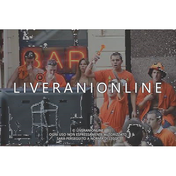 Fans of the Dutch soccer team watch the World Cup soccer final match between Netherlands and Spain in Amsterdam, Netherlands on 2010-07-11 Spain defeated the Dutch with a 1-0 score in extra time. by Wiktor Dabkowski - Photoshot - Ag. Aldo Liverani sas ITALY ONLY