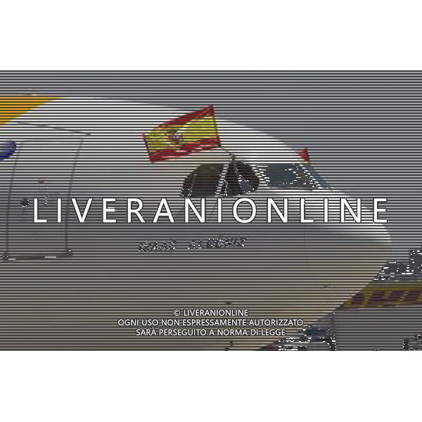 MADRID, Spain (12/07/2010).- Spain\'s Soccer National Team arrival to Madrid after winning South Africa World Cup.Photo: Cesar Cebolla / ALFAQUI ©Photoshot/Agenzia Aldo Liverani Sas - ITALY ONLY - Arrivo all\'aeroporto di Madrid in Spagna della Nazionale di Calcio Spagnola con la Coppa del Mondo, dopo la vittoria ai Mondiali in Sud Africa 12/07/2010.