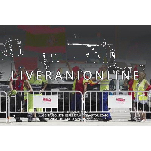 MADRID, Spain (12/07/2010).- Spain\'s Soccer National Team arrival to Madrid after winning South Africa World Cup.Photo: Cesar Cebolla / ALFAQUI ©Photoshot/Agenzia Aldo Liverani Sas - ITALY ONLY - Arrivo all\'aeroporto di Madrid in Spagna della Nazionale di Calcio Spagnola con la Coppa del Mondo, dopo la vittoria ai Mondiali in Sud Africa 12/07/2010.