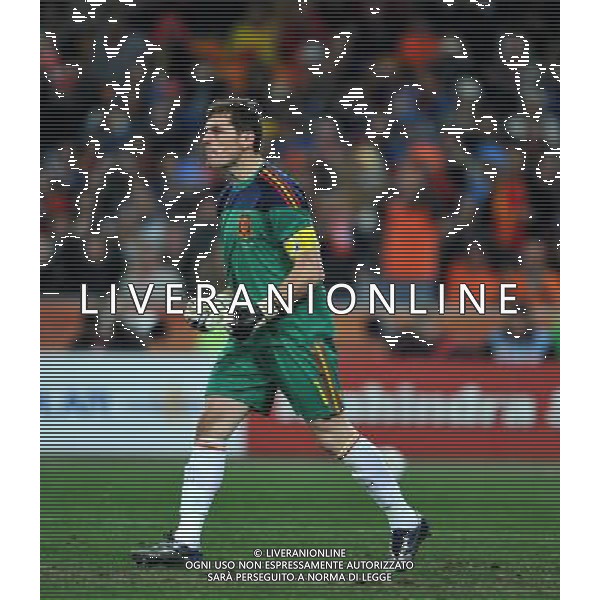 (100712) -- JOHANNESBURG, July 12, 2010 () -- Iker Casillas, goalkeeper of Spain, reacts during the 2010 FIFA football World Cup final match against the Netherlands on July 11, 2010 at Soccer City stadium in Johannesburg, South Africa. (/Yang Lei)(ljq) ©Photoshot/Agenzia Aldo Liverani Sas - ITALY ONLY: OLANDA - SPAGNA FINALE FIFA WORLD CUP CAMPIONATI MONDIALI SUD AFRICA 2010