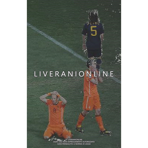 (100712) -- JOHANNESBURG, July 12, 2010 () -- Arjen Robben (bottom L) of the Netherlands reacts during the World Cup final against Spain at Soccer City stadium in Johannesburg, South Africa, July 11, 2010. (/Chen Haitong) ©Photoshot/Agenzia Aldo Liverani Sas - ITALY ONLY: OLANDA - SPAGNA FINALE FIFA WORLD CUP CAMPIONATI MONDIALI SUD AFRICA 2010