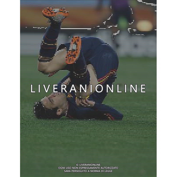 (100712) -- JOHANNESBURG, July 12, 2010 () -- Cesc Fabregas of the Netherlands falls down during the World Cup final against the Netherlands at Soccer City stadium in Johannesburg, South Africa, July 11, 2010. (/Liao Yujie) ©Photoshot/Agenzia Aldo Liverani Sas - ITALY ONLY: OLANDA - SPAGNA FINALE FIFA WORLD CUP CAMPIONATI MONDIALI SUD AFRICA 2010