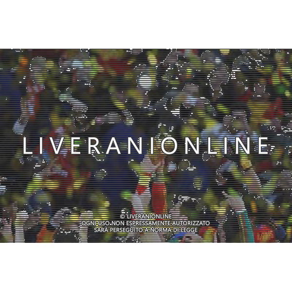 (100712) -- JOHANNESBURG, July 12, 2010 () -- Players of Spain celebrate during the awarding ceremony after the 2010 FIFA football World Cup final soccer match against the Netherlands on July 11, 2010 at Soccer City stadium in Johannesburg, South Africa. Spain won the final 1-0. (/Xing Guangli)(ljq) ©Photoshot/Agenzia Aldo Liverani Sas - ITALY ONLY: OLANDA - SPAGNA FINALE FIFA WORLD CUP CAMPIONATI MONDIALI SUD AFRICA 2010