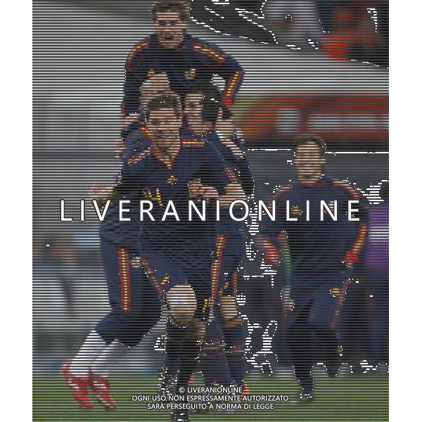 (100712) -- JOHANNESBURG, July 12, 2010 () -- Spain\'s team celebrates after the World Cup final against the Netherlands at Soccer City stadium in Johannesburg, South Africa, July 11, 2010. Spain won the match 1-0. (/Liao Yujie) ©Photoshot/Agenzia Aldo Liverani Sas - ITALY ONLY: OLANDA - SPAGNA FINALE FIFA WORLD CUP CAMPIONATI MONDIALI SUD AFRICA 2010