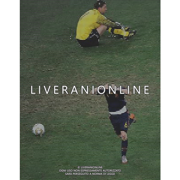 (100712) -- JOHANNESBURG, July 12, 2010 () -- Andres Iniesta (Front) of Spain celebrates his goal during the World Cup final against the Netherlands at Soccer City stadium in Johannesburg, South Africa, July 11, 2010. Spain won the final 1-0. (/Li Ga) ©Photoshot/Agenzia Aldo Liverani Sas - ITALY ONLY: OLANDA - SPAGNA FINALE FIFA WORLD CUP CAMPIONATI MONDIALI SUD AFRICA 2010