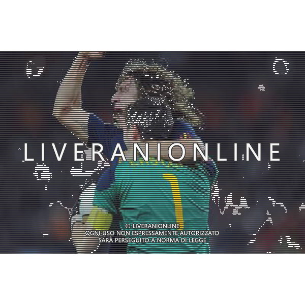 (100712) -- JOHANNESBURG, July 12, 2010 () -- Carles Puyol (Top) of Spain celebrates with Iker Casillas during the 2010 FIFA football World Cup final soccer match against the Netherlands on July 11, 2010 at Soccer City stadium in Johannesburg, South Africa. Spain won the final 1-0. (/Guo Yong)(ljq) ©Photoshot/Agenzia Aldo Liverani Sas - ITALY ONLY: OLANDA - SPAGNA FINALE FIFA WORLD CUP CAMPIONATI MONDIALI SUD AFRICA 2010