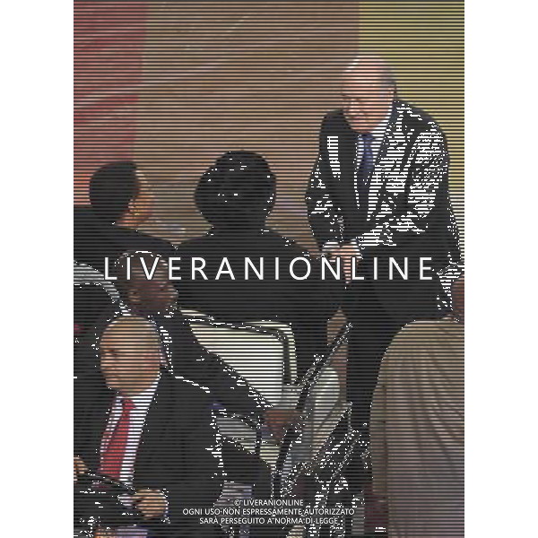 (100712) -- JOHANNESBURG, July 12, 2010 () -- FIFA President Sepp Blatter (R) shakes hands with South African Former President Nelson Mandela during the closing ceremony for the 2010 FIFA football World Cup ahead of the final between the Netherlands and Spain on July 11, 2010 at Soccer City stadium in Johannesburg, South Africa. (/Chen Haitong) ©Photoshot/Agenzia Aldo Liverani Sas - ITALY ONLY - CERIMONIA DI CHIUSURA FIFA WORLD CUP CAMPIONATI MONDIALI SUD AFRICA 2010