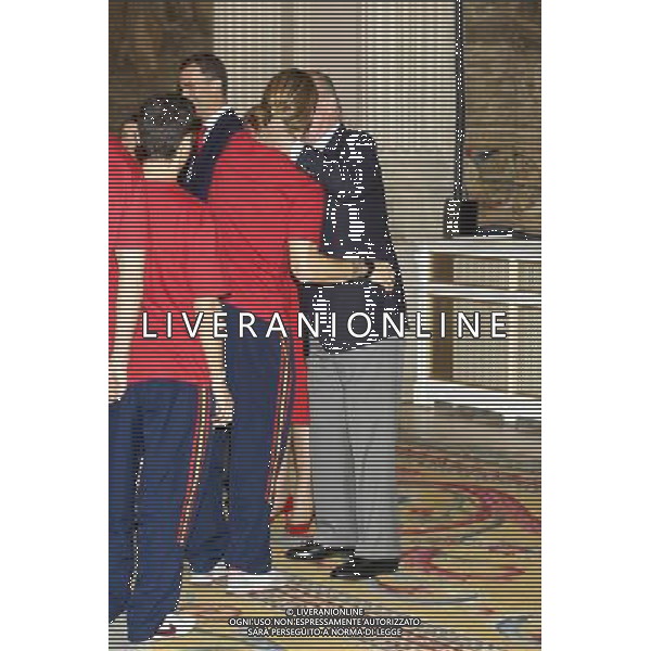 King Juan Carlos, Queen Sofia, Prince Felipe, Princess Letizia, Princess Leonor, Princess Sofia, Princess Elena attend an Audience to the National Football Team on their victory in the FIFA World Cup \'South Africa 2010 at Palacio Real in Madrid Photo: Billy Chappel / ALFAQUI - Ag. Aldo Liverani sas ITALY ONLY RICEVIMENTO A PALAZZO REALE DI MADRID DELLA NAZIONALE SPAGNOLA DI CALCIO DOPO LA VITTORIA DELLA COPPA DEL MONDO IN SUD AFRICA 2010